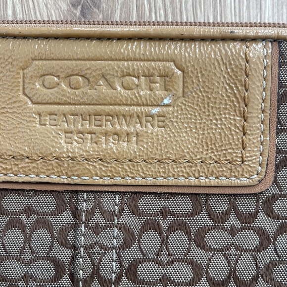 Authentic  Coach Beige Monogram Leather Wristlet - Picture 4 of 7
